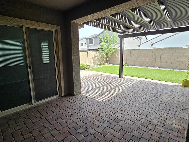 18351 W Mercer Ln — Photo 46