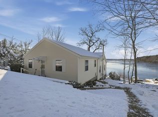 131 Hemlock Shore Rd, Lakeville, MA 02347