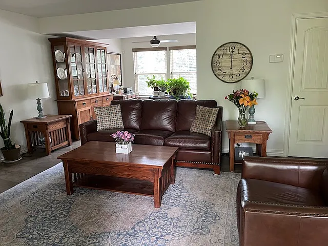 349 W Jamison Cir — Photo 3