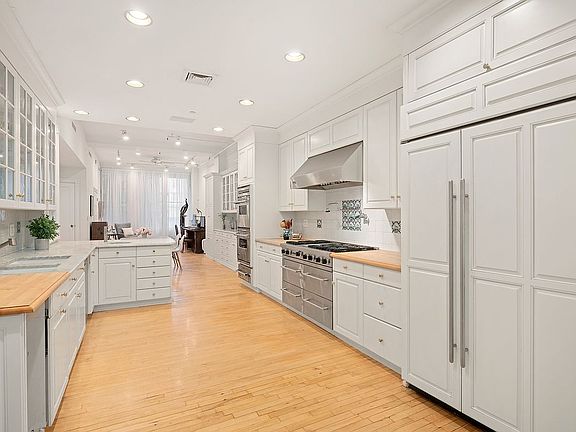 5th image of 652 Broadway Fl 3