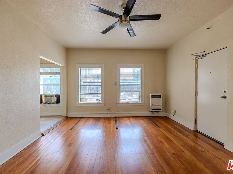 661 Shatto Pl #301 — Photo 4