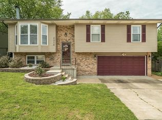 2956 Northern Lights Dr, Arnold, MO 63010