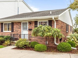 125 Cuttle Rd, Marysville, MI 48040