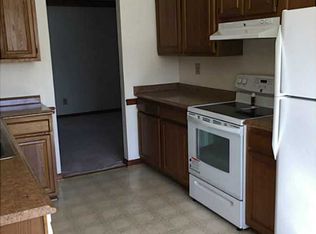 1005 Mathews Dr, Chesapeake, VA 23320