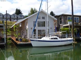 173 NE Bridgeton Rd #8, Portland, OR 97217