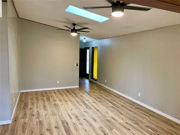 3rd image of 11 Bishampton Ln
