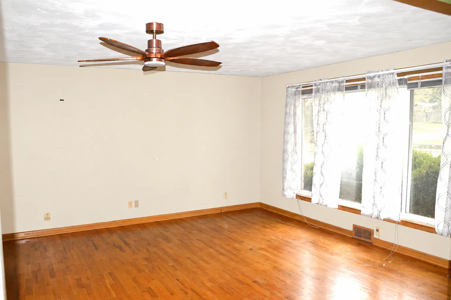 2 bed, 1408 sqft, $1,295 — Photo 4