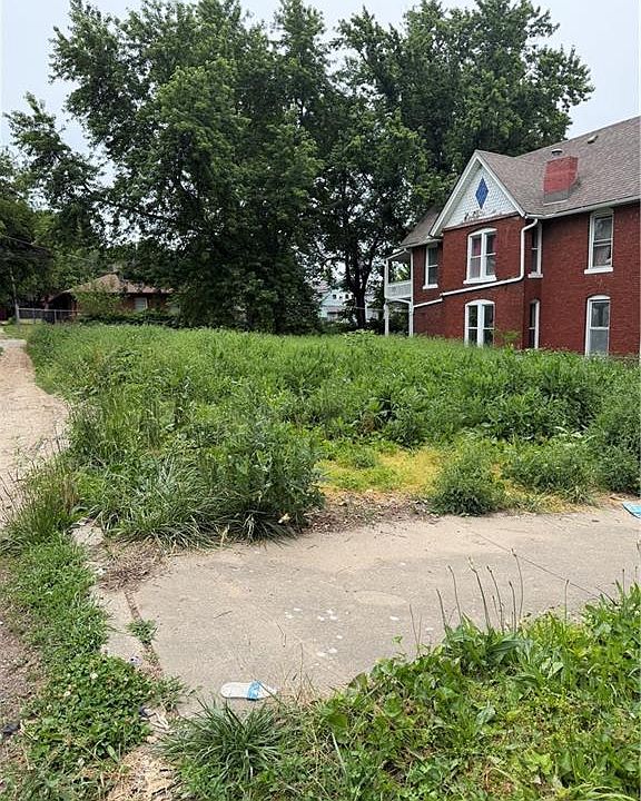 1st image of 3216 Smart Ave