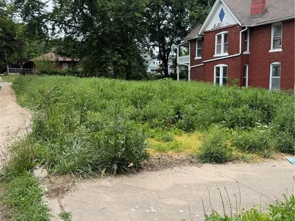 3216 Smart Ave, Kansas City, MO 64124