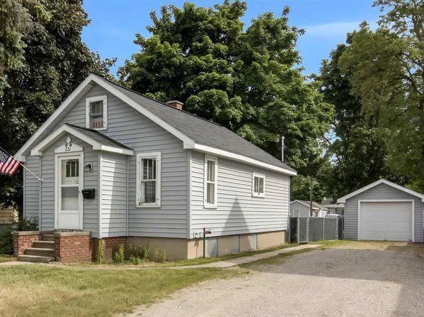 221 W 14th St, Traverse City, MI 49684
