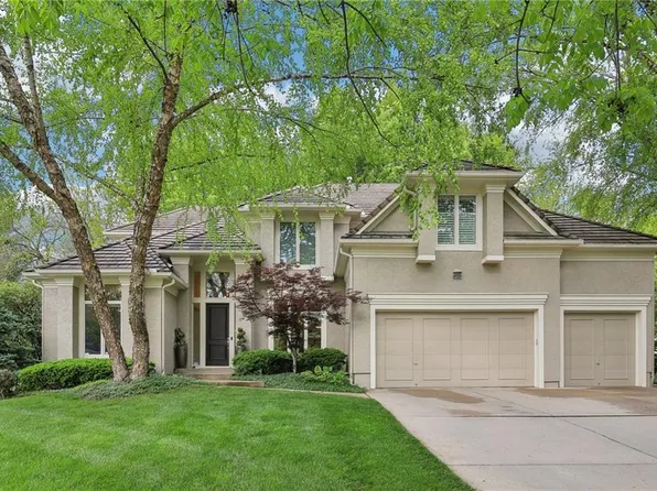 14814 Sherwood St, Leawood, KS 66224