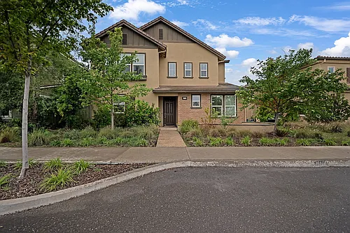 1713 Cannery Loop Photo 1