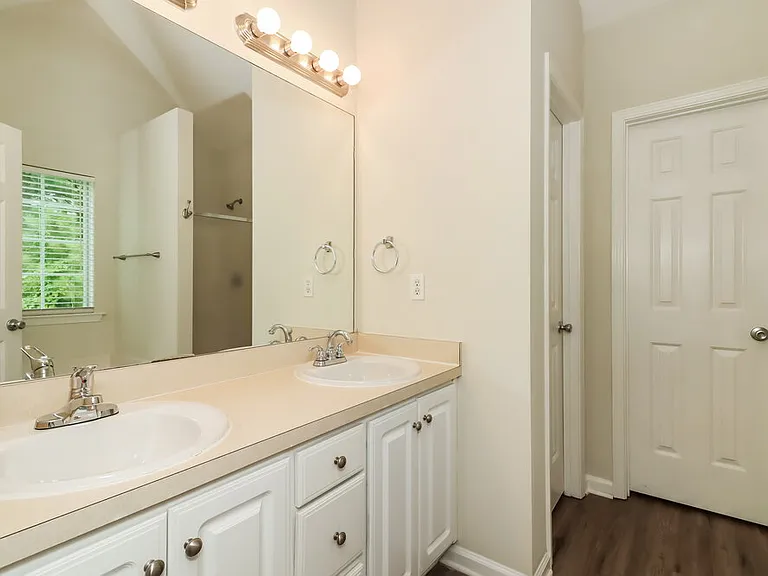 212 Browning Cir — Photo 11