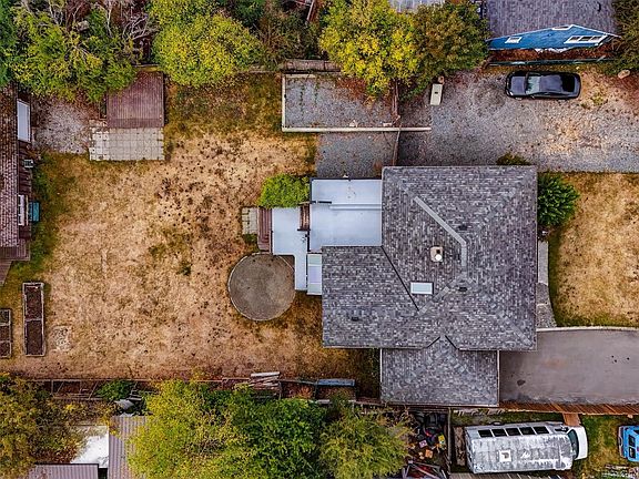 4th image of 6729 Grant Rd W