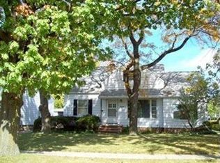 14061 Pease Rd, Maple Heights, OH 44137