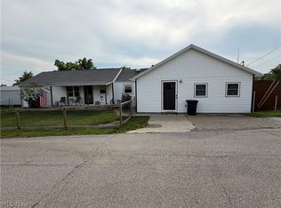 246 Red Peak Cir, Parkersburg, WV 26104