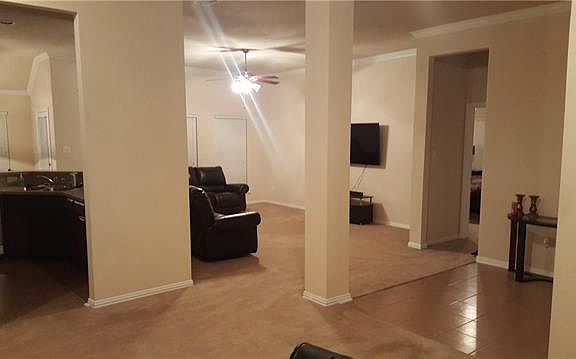 5th image of 223 Grant Dr