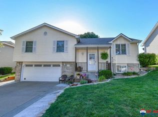 4921 NW 8th St, Lincoln, NE 68521