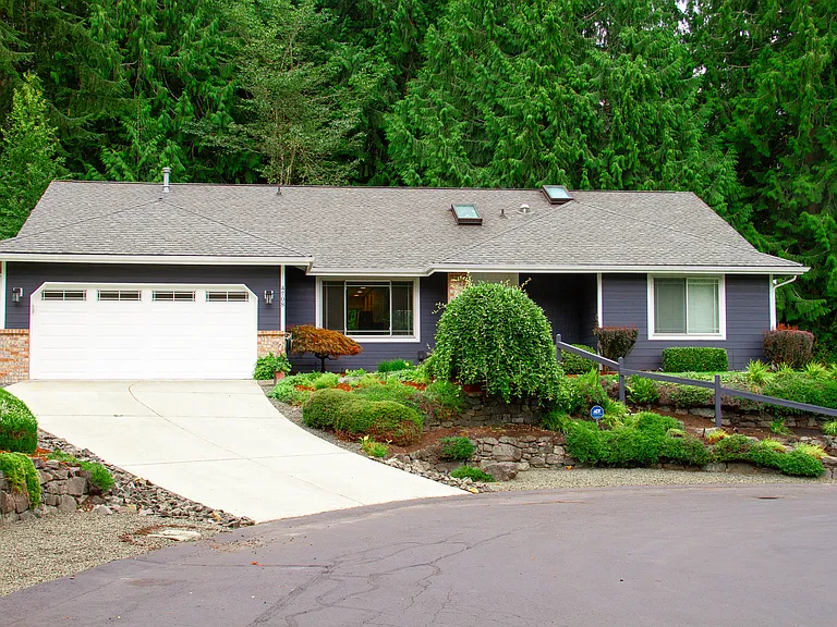 4708 Bear Creek Ln — Photo 1