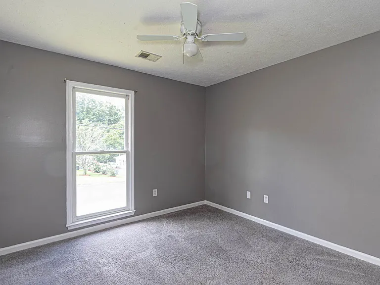 6913 Dorsey Dr — Photo 9