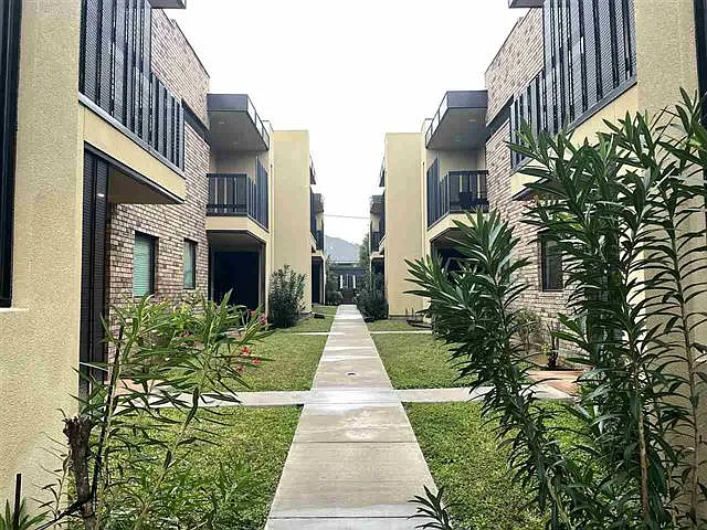 2 bed, 2.5 bath, 2176 sqft, $1,600 — Photo 3