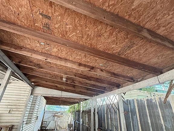 4th image of 3241 SW 45th St