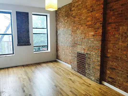 Rented by null | media 44