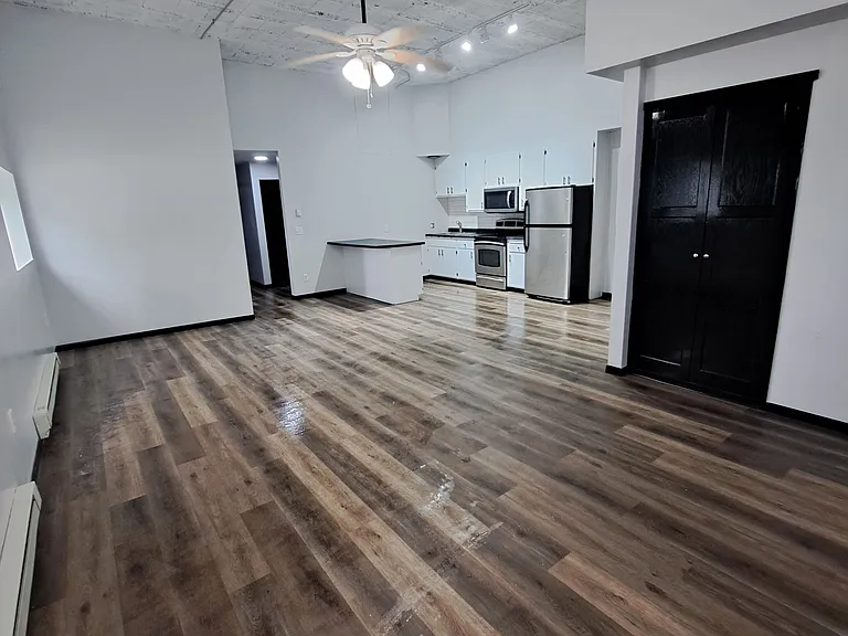 480 Park St E #1 — Photo 6