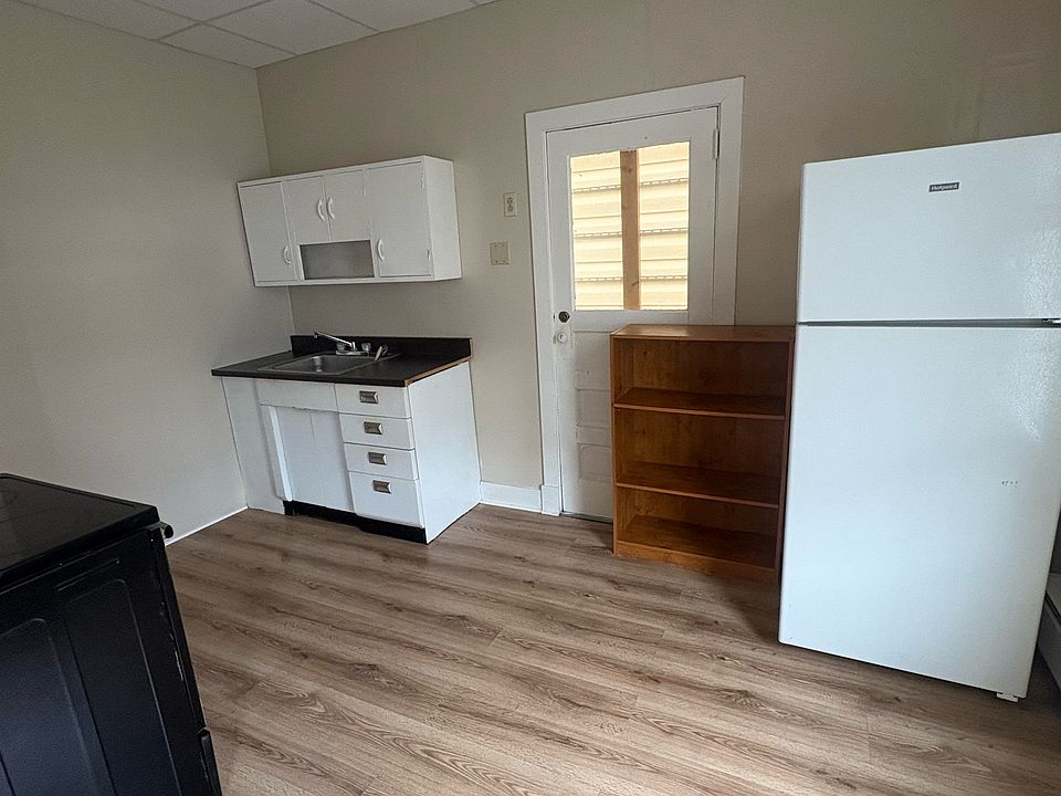 1st image of 211 S Main St #2