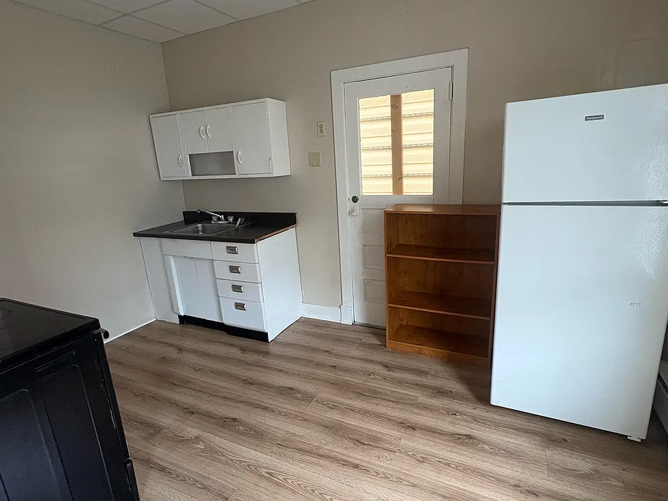 211 S Main St #2