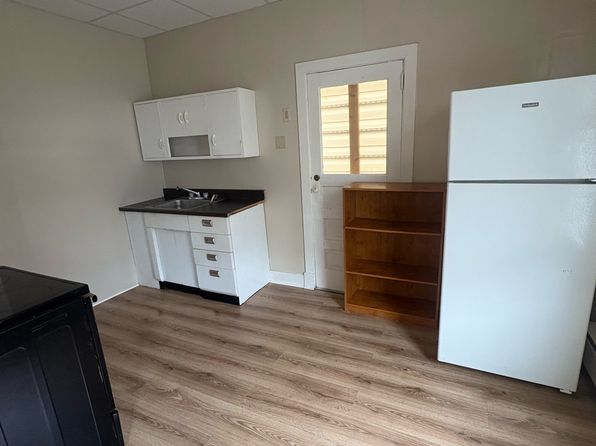 211 S Main St #2