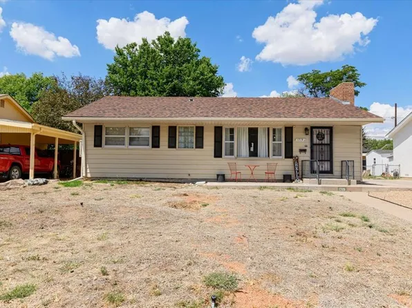 1719 Lynwood Ln, Pueblo, CO 81005