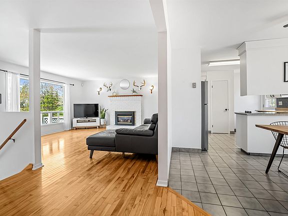 5th image of 2834 Prospect Rd