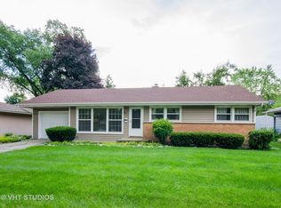 245 Bell Dr, Cary, IL 60013