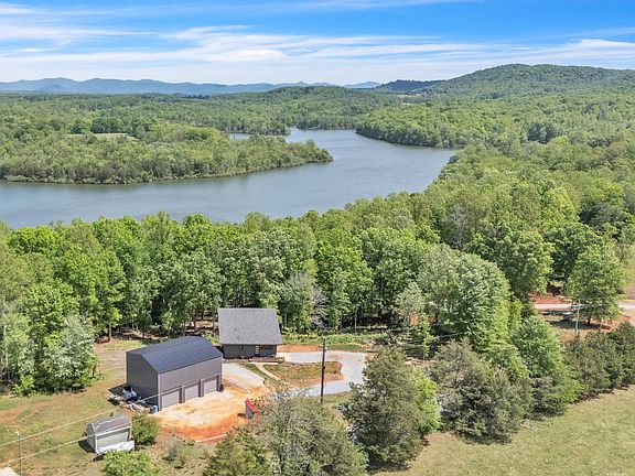 2nd image of 2032 Turkey Mountain Rd