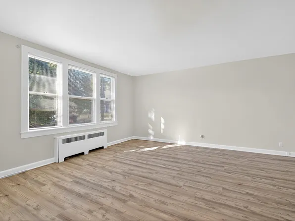 784 Avenue C image 9 of 25