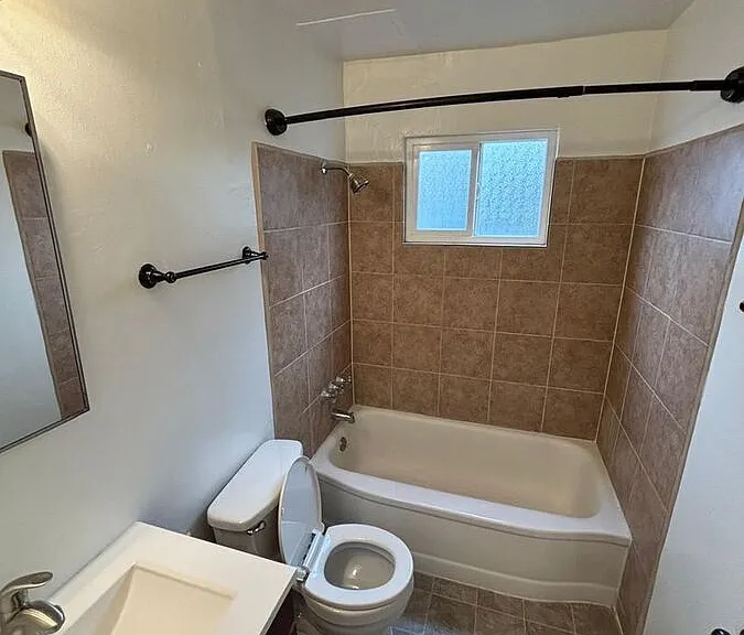 414 Staten Ave #2F — Photo 9