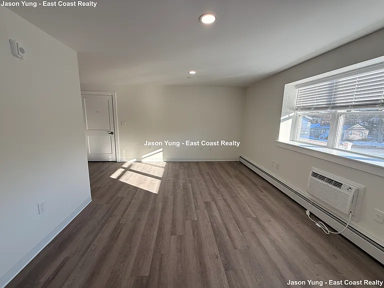 1741 Washington St #10 — Photo 14