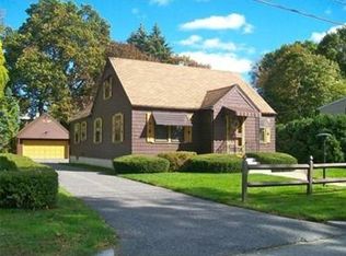 10 Falcon St, Worcester, MA 01603