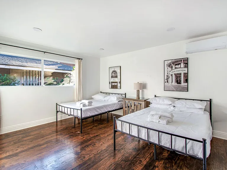 3720 S Marine St #1 — Photo 4
