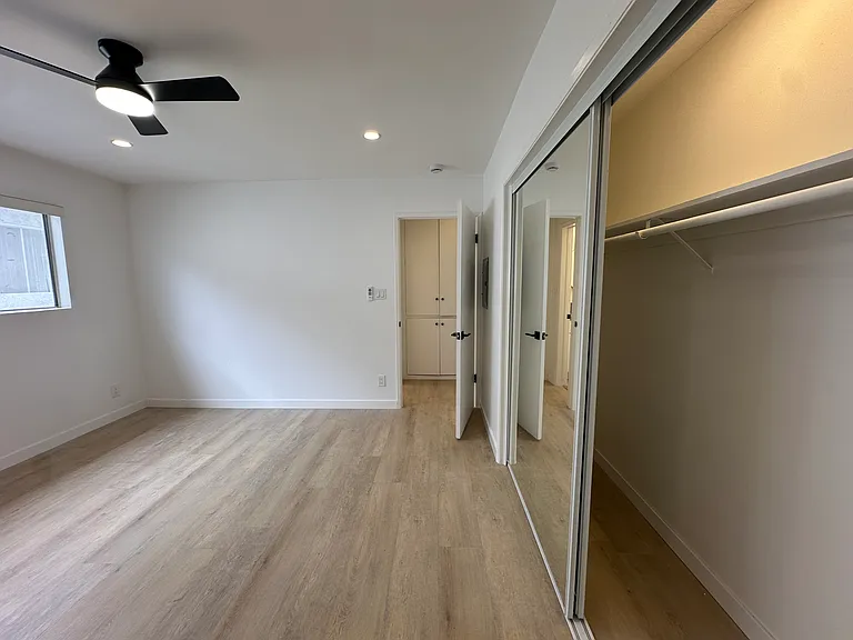 1638 Granville Ave #5 — Photo 15