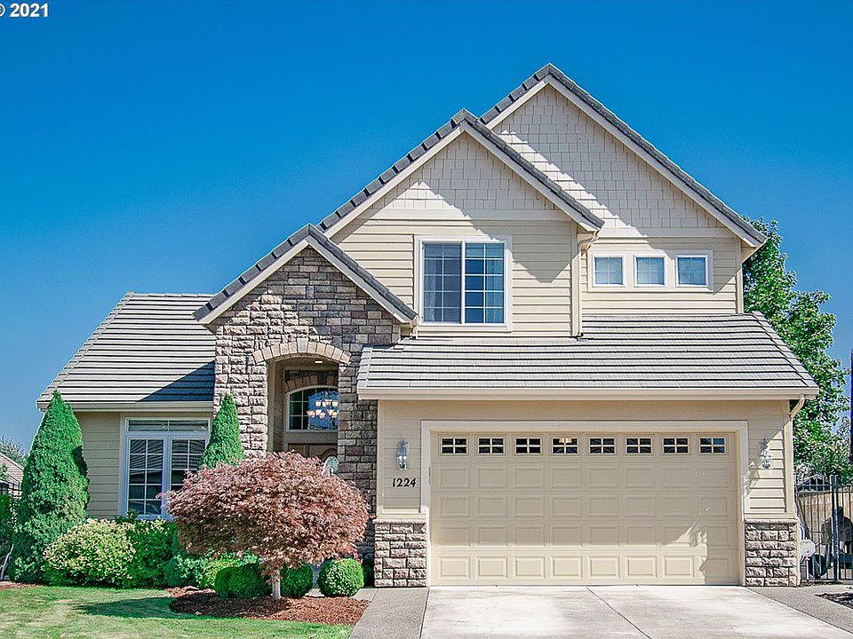 1st image of 1224 Greenbriar Dr