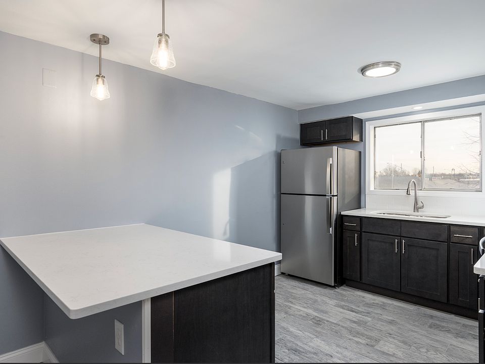 1st image of 85 Rosemary Ave #2