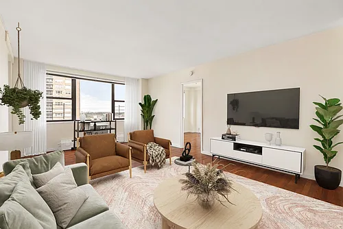 104-40 Queens Blvd Photo 1