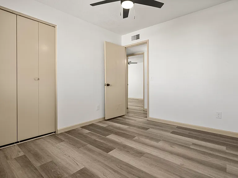 2214 Santa Rosa Dr — Photo 20