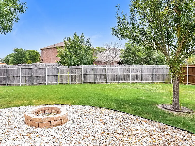 1401 Buckingham Dr — Photo 16