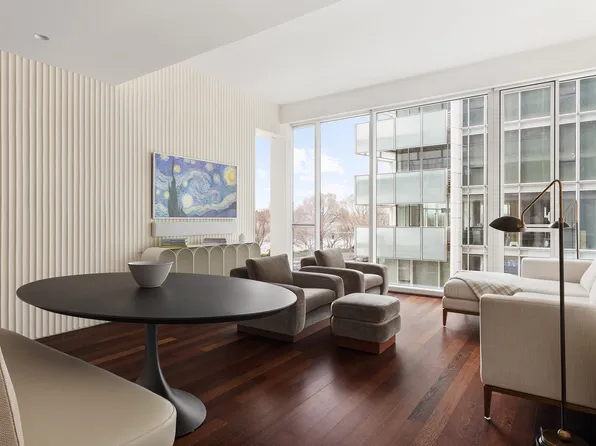 165 Charles Street APT6 image 1 of 12