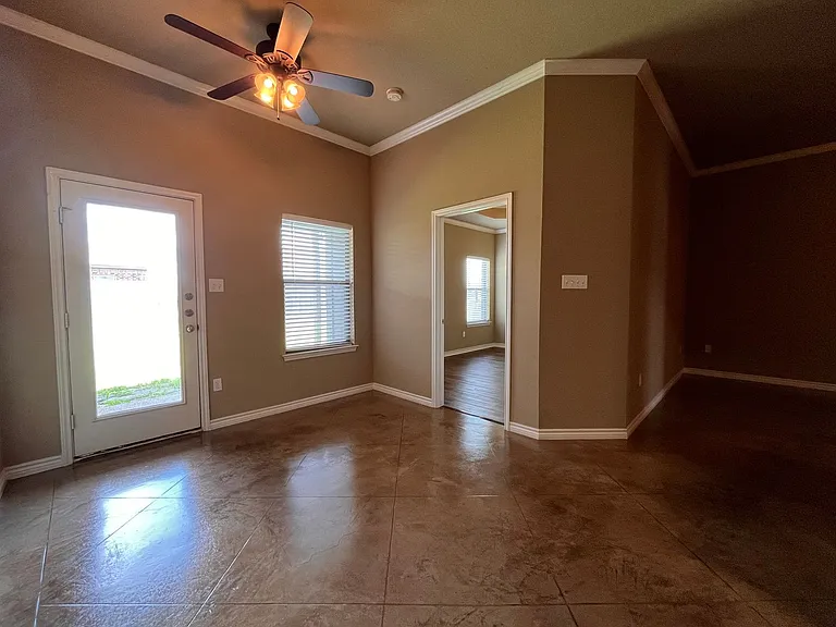 3037 Breton St — Photo 10