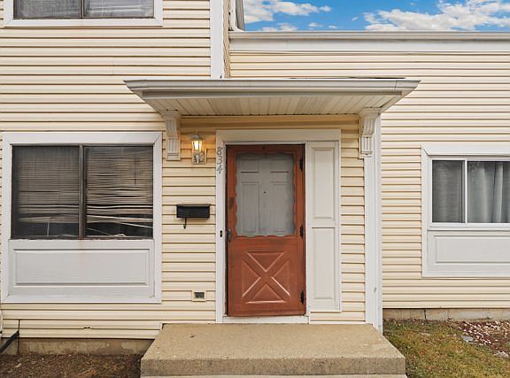 2nd image of 834 Cambridge Pl #130B