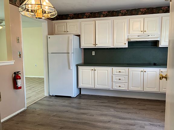 5th image of 335A Canterbury Ct